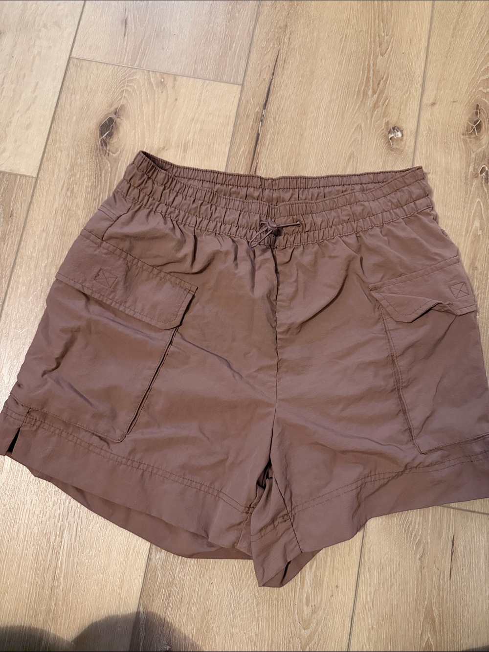 Old navy cargo shorts M